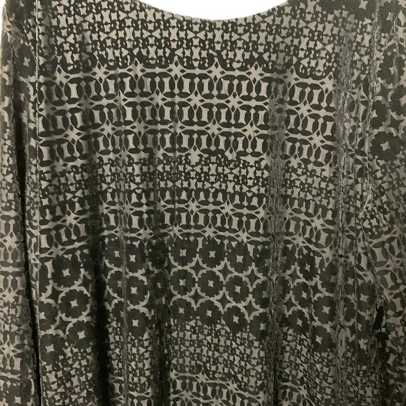 Talbots Black Scoop Neck Long Sleeve Bell Sleeve Blouse - Picture 2 of 8